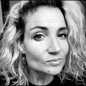 Meet your Posher, Holly